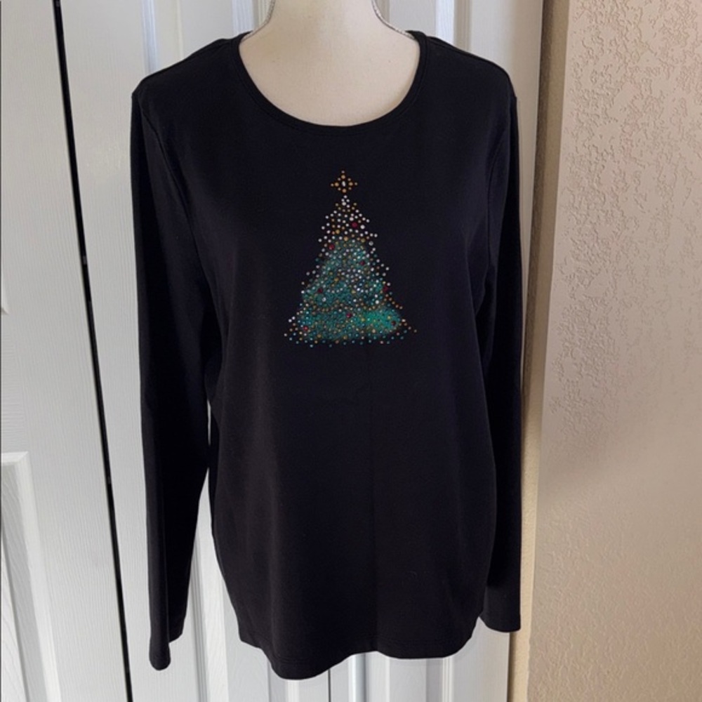 Croft & Barrow Black Long Sleeve Top with Tree Design